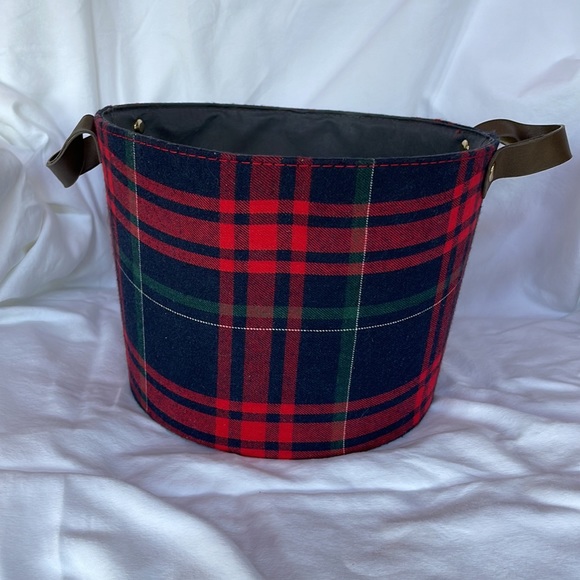 Christmas in June: Platter and Two Baskets 🧺 🎅🏻 - Picture 6 of 12